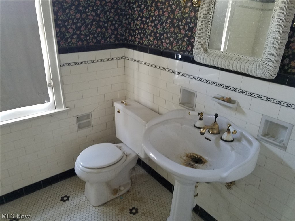 Montrose Acres - Residential