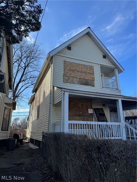 2240 E 90th Street Cleveland OH 44106