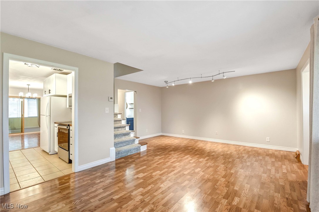 Country Club Condominium - Residential