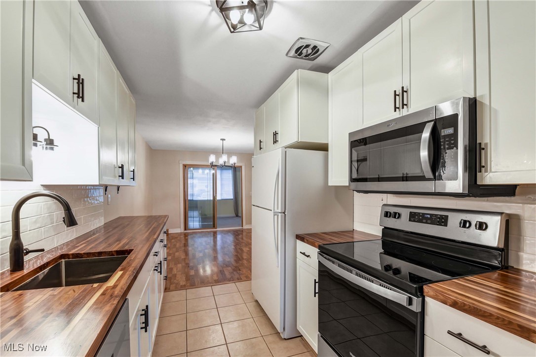 Country Club Condominium - Residential