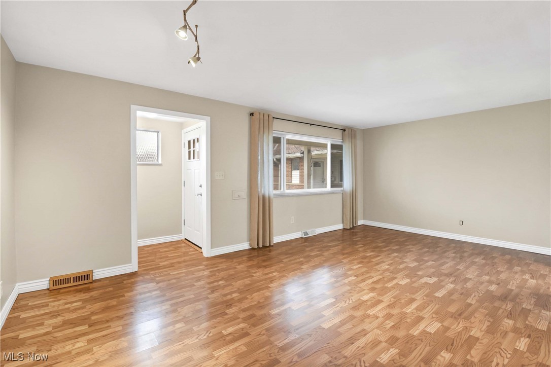 Country Club Condominium - Residential