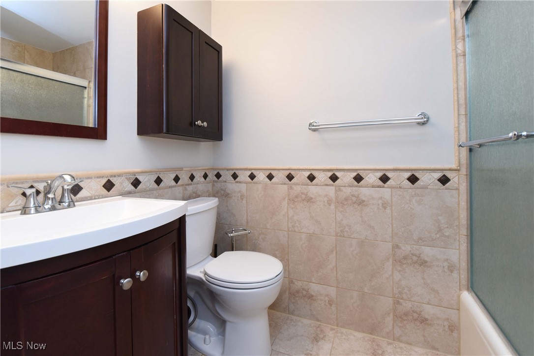 Country Club Condominium - Residential