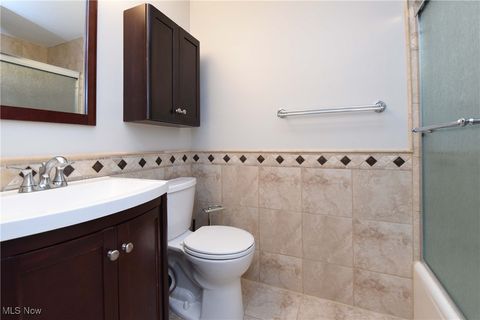 Tiny photo for 25400 Country Club Boulevard #2, North Olmsted, OH 44070 (MLS # 5178530)