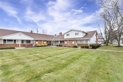 Tiny photo for 25400 Country Club Boulevard #2, North Olmsted, OH 44070 (MLS # 5178530)