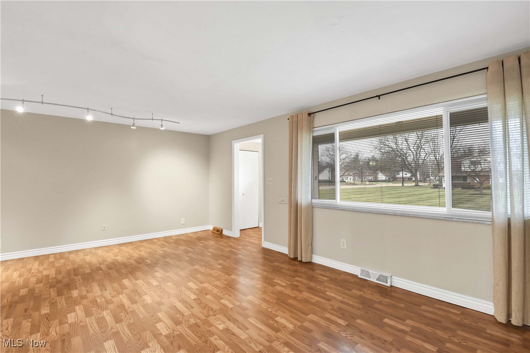 Country Club Condominium - Residential