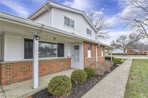 Tiny photo for 25400 Country Club Boulevard #2, North Olmsted, OH 44070 (MLS # 5178530)