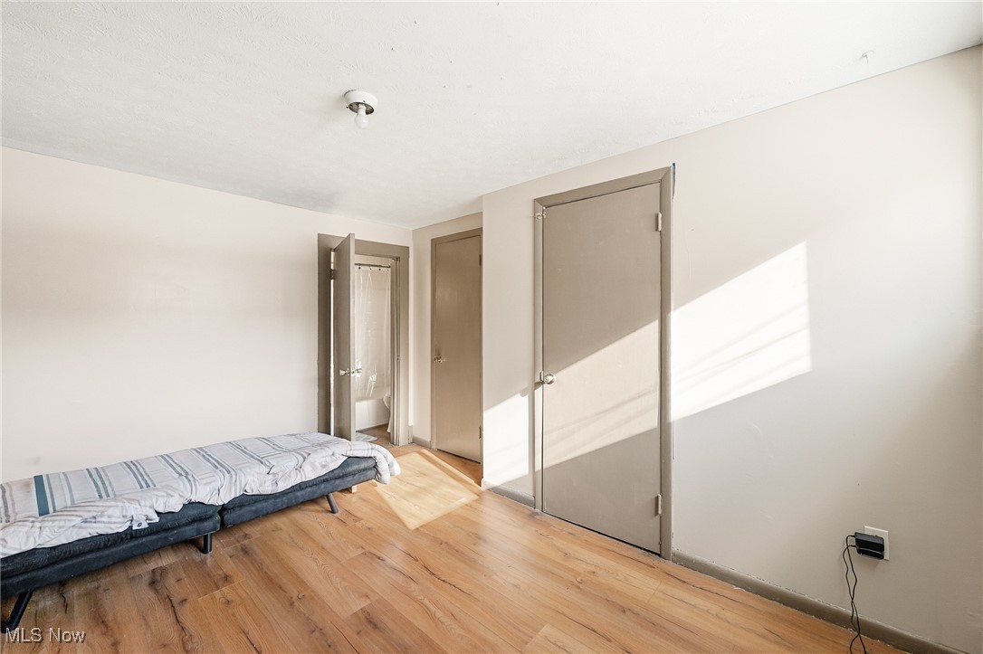 Village/Lisbon - Commercial Sale