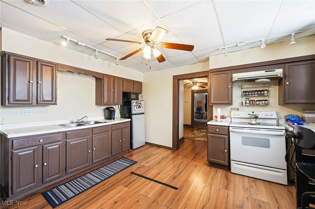 Village/Lisbon - Commercial Sale