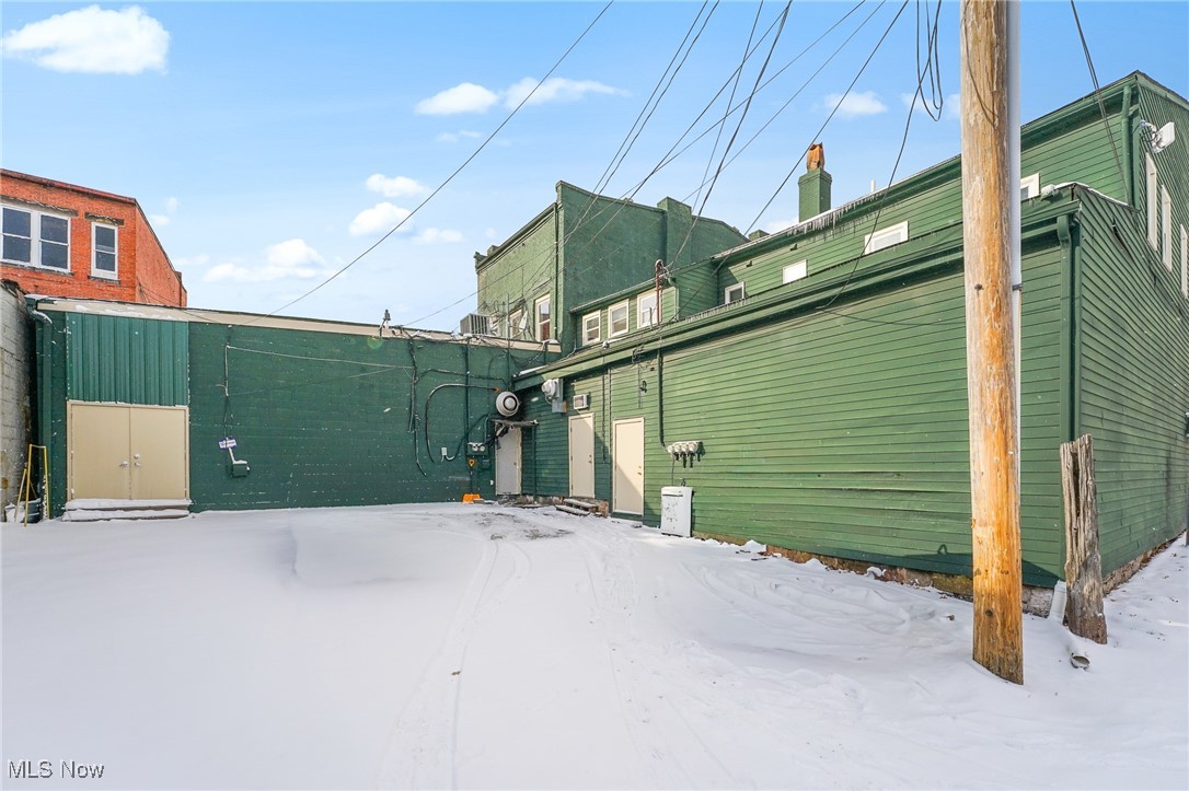 Village/Lisbon - Commercial Sale