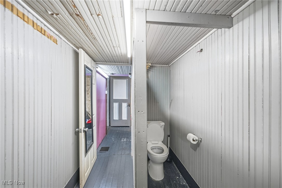 Village/Lisbon - Commercial Sale