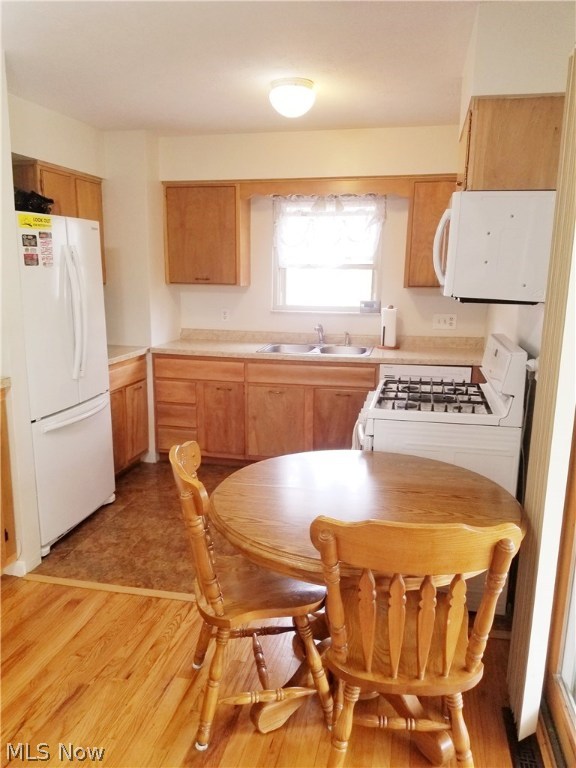 Hiwood Heights - Residential