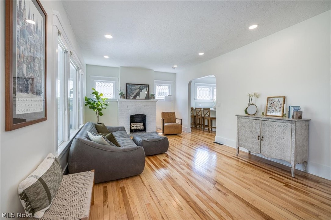 Mathews & Gilbert 07 - Residential