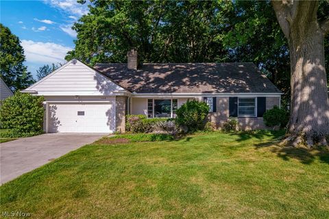 1159 Carver Road Cleveland Heights, OH 44112