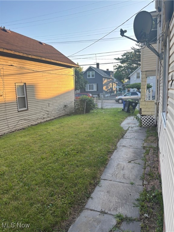 James M Hoyts - Residential Lease