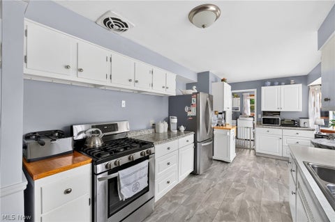 Tiny photo for 24301 Smith Avenue, Westlake, OH 44145 (MLS # 5245680)