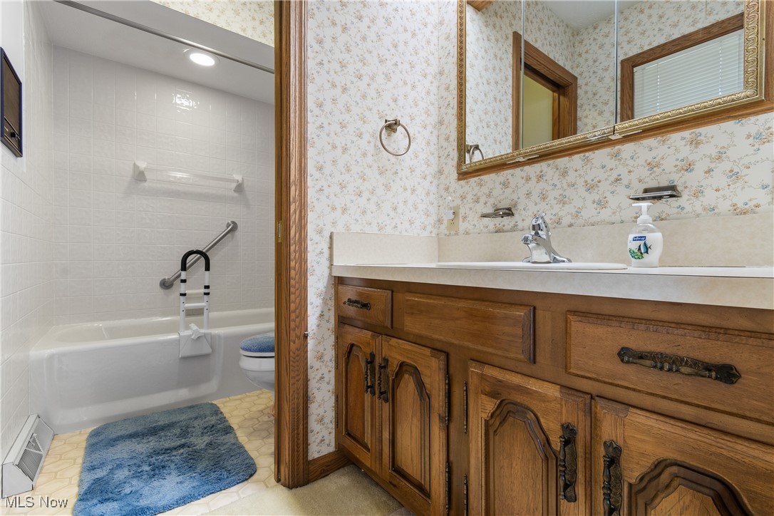 2033 Carnoustie Drive, Uniontown, Ohio image 20