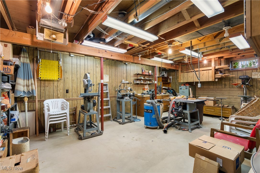 2033 Carnoustie Drive, Uniontown, Ohio image 31