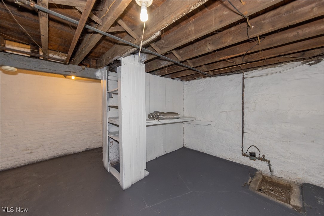 Cleveland, Ohio 44102, United States, 3 Bedrooms Bedrooms, ,1 BathroomBathrooms,Residential,Active,122258