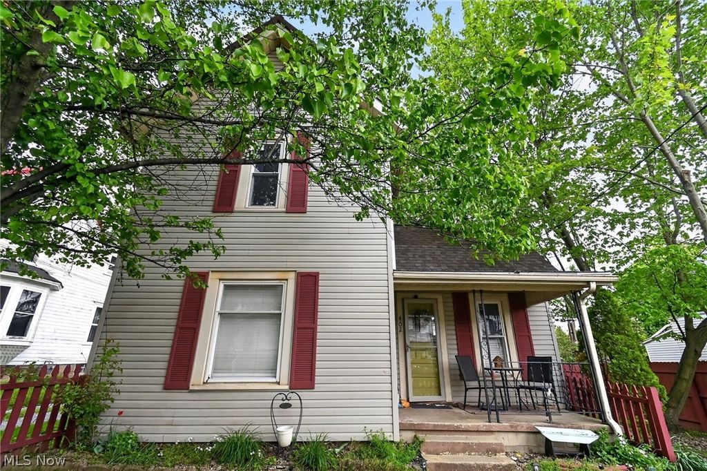 Photo of 402 Vine Street, Ashland, OH 44805 (MLS # 5207269)
