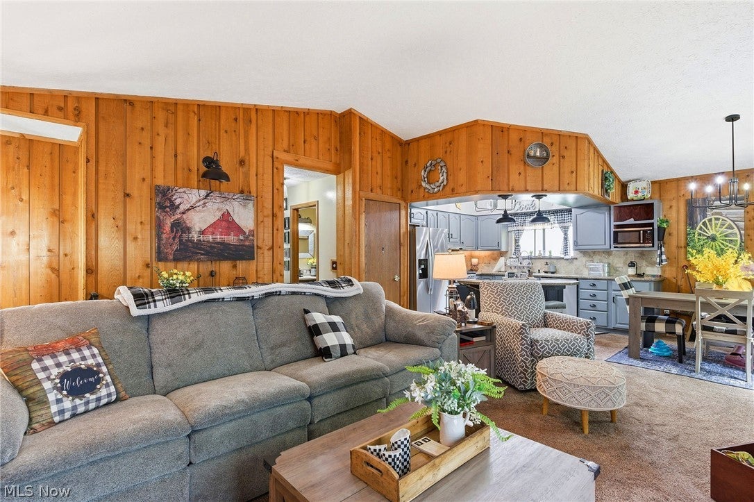 8330 Quail Point Lane