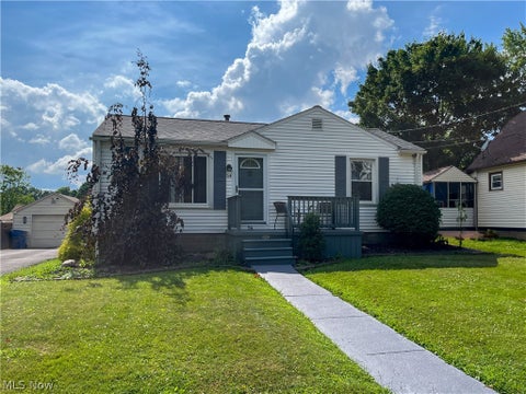 Homes For Sale - 54 Poplar Avenue<br/> Trumbull County, Niles, OH 44446
