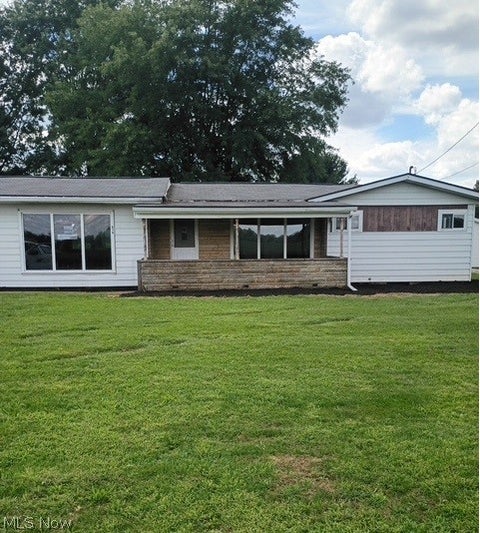 Homes For Sale - 574 Lock Seventeen Rd Se Rd<br/> Gnadenhutten, OH 44629