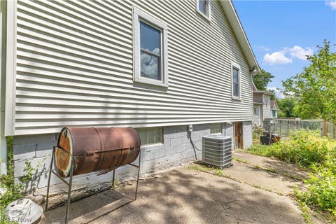 Tiny photo for 425 McPherson Street, Mansfield, OH 44903 (MLS # 5220162)
