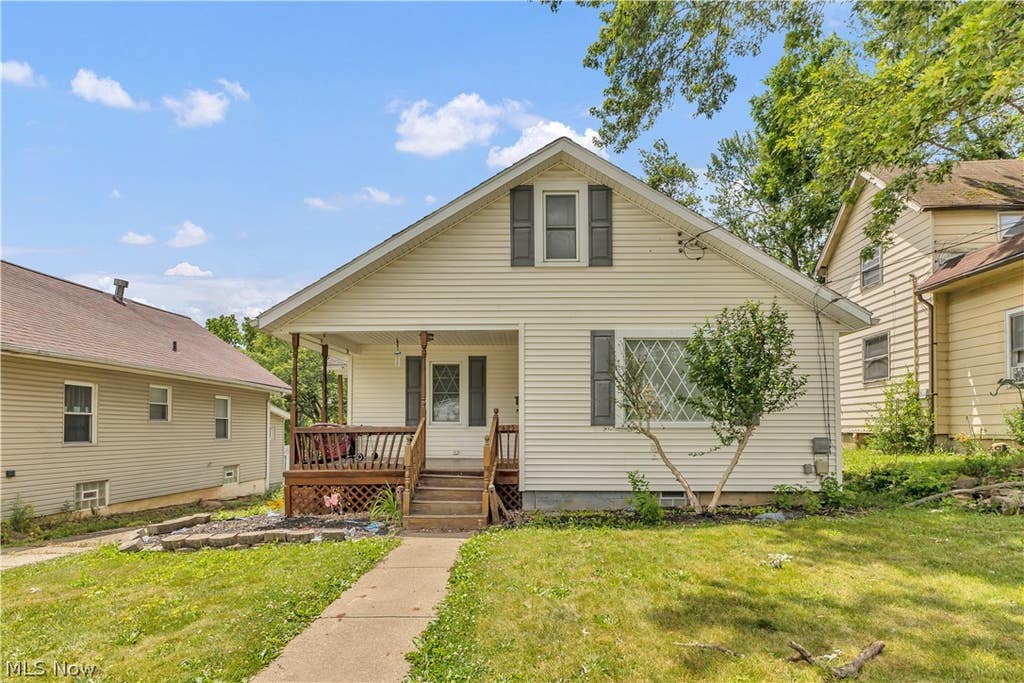 Photo of 425 McPherson Street, Mansfield, OH 44903 (MLS # 5220162)