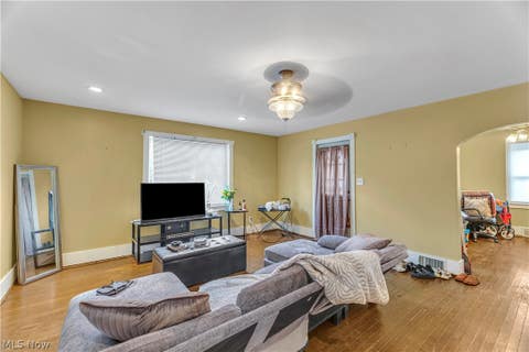Tiny photo for 425 McPherson Street, Mansfield, OH 44903 (MLS # 5220162)