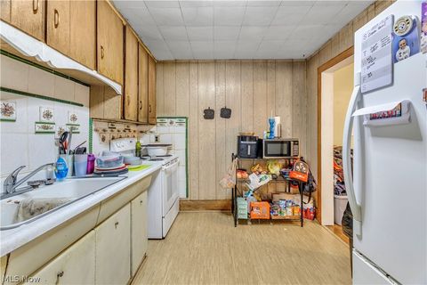 Tiny photo for 425 McPherson Street, Mansfield, OH 44903 (MLS # 5220162)