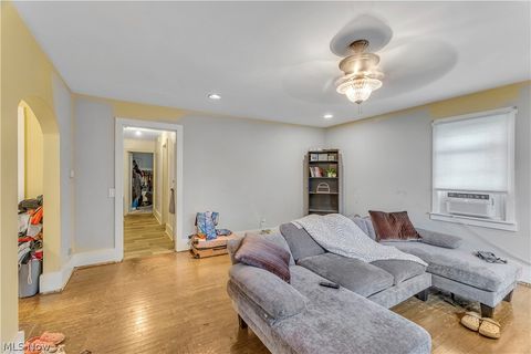 Tiny photo for 425 McPherson Street, Mansfield, OH 44903 (MLS # 5220162)