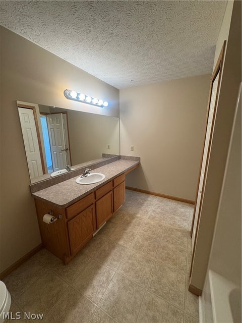 Tiny photo for 951 Penn Place, Painesville, OH 44077 (MLS # 5220572)