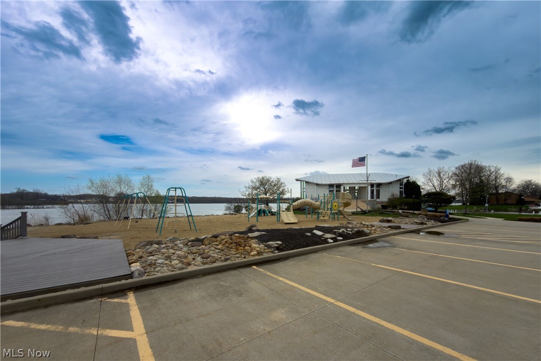 Spinnaker Run Condo - Residential