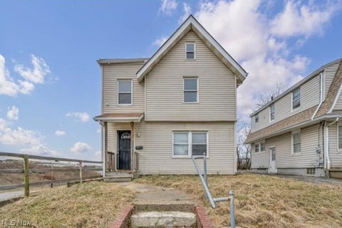 Homes For Sale - 620 Hedden Avenue<br/> Akron, OH 44311