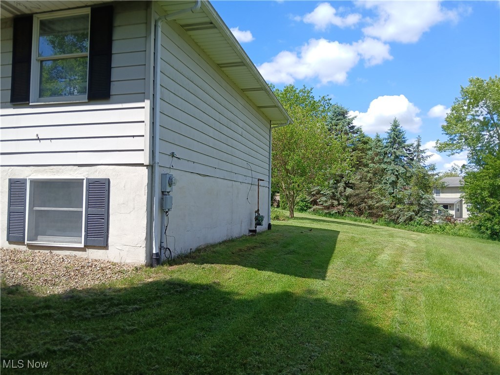 8565 Greenleaf Circle, Canal Fulton, Ohio image 2