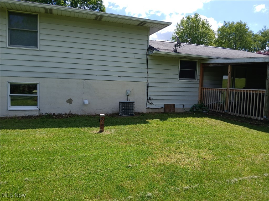 8565 Greenleaf Circle, Canal Fulton, Ohio image 3