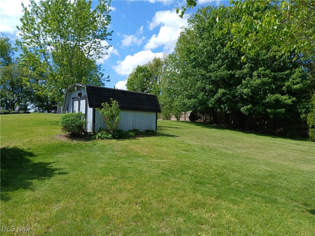 8565 Greenleaf Circle, Canal Fulton, Ohio image 4