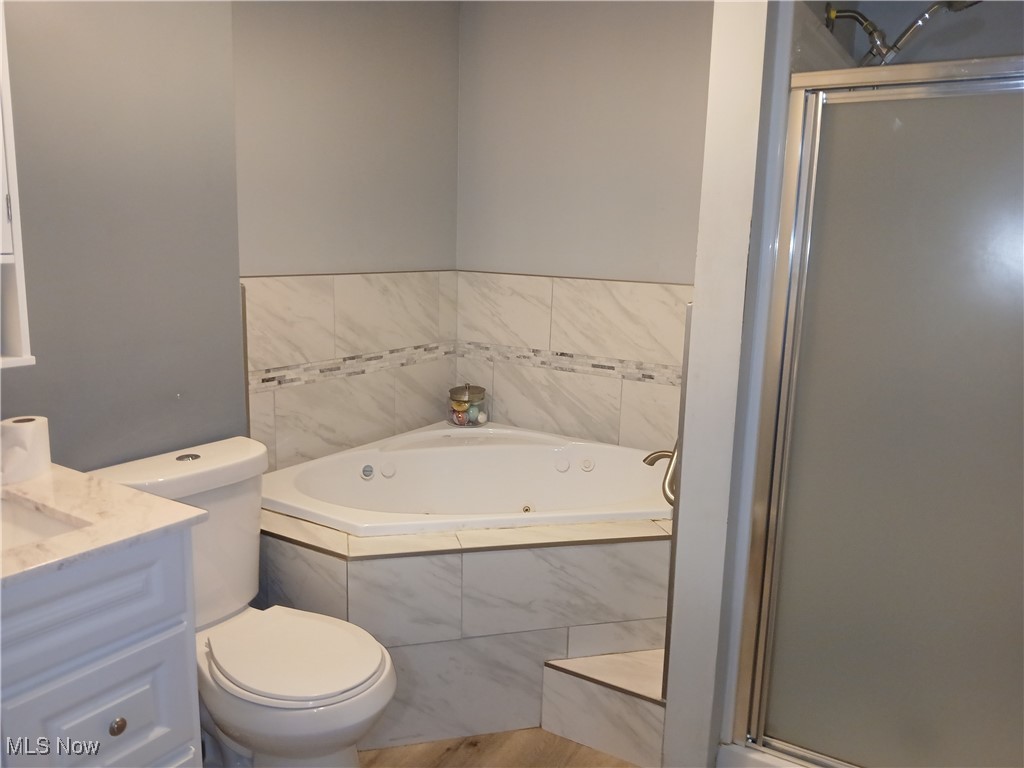 8565 Greenleaf Circle, Canal Fulton, Ohio image 8
