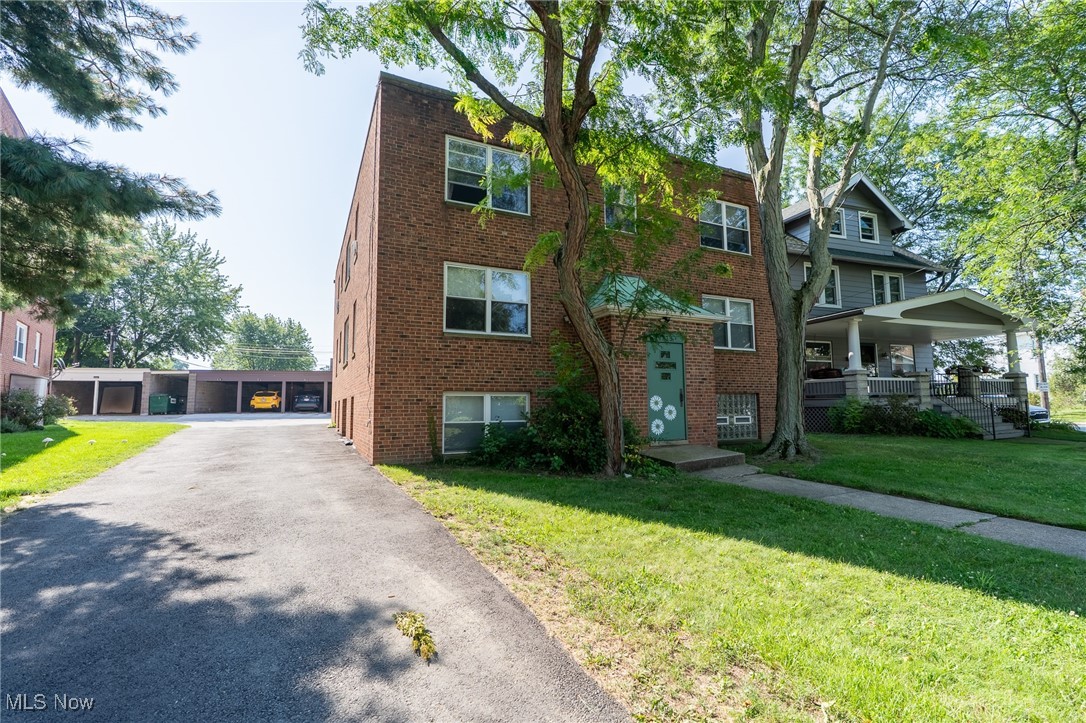 1335 Mathews located in Lakewood is in walking distance from shops, restaurants, and amenities. This spacious 1 bedroom/1 bathroom unit has a private entrance, an updated kitchen, and covered off street parking. Coin operated laundry is available on the lower level as well! Owner is licensed real estate agent in Ohio.