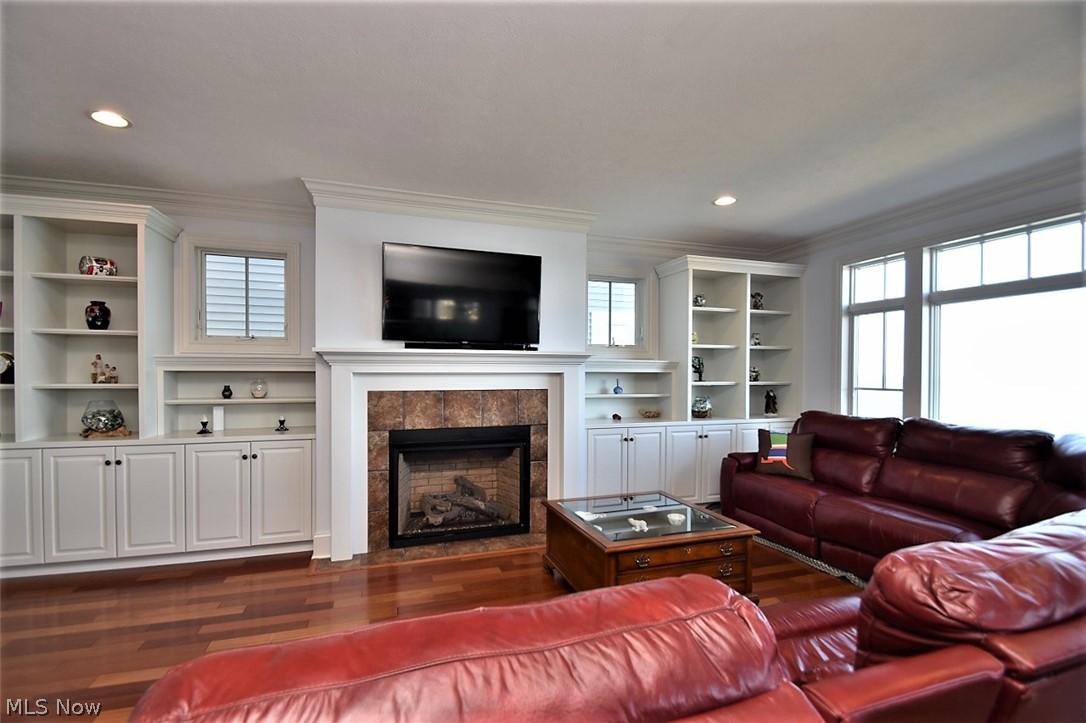 Larimar Lakefront Neighborhood Sub - Residential