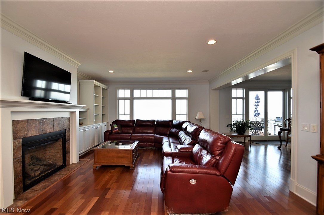 Larimar Lakefront Neighborhood Sub - Residential