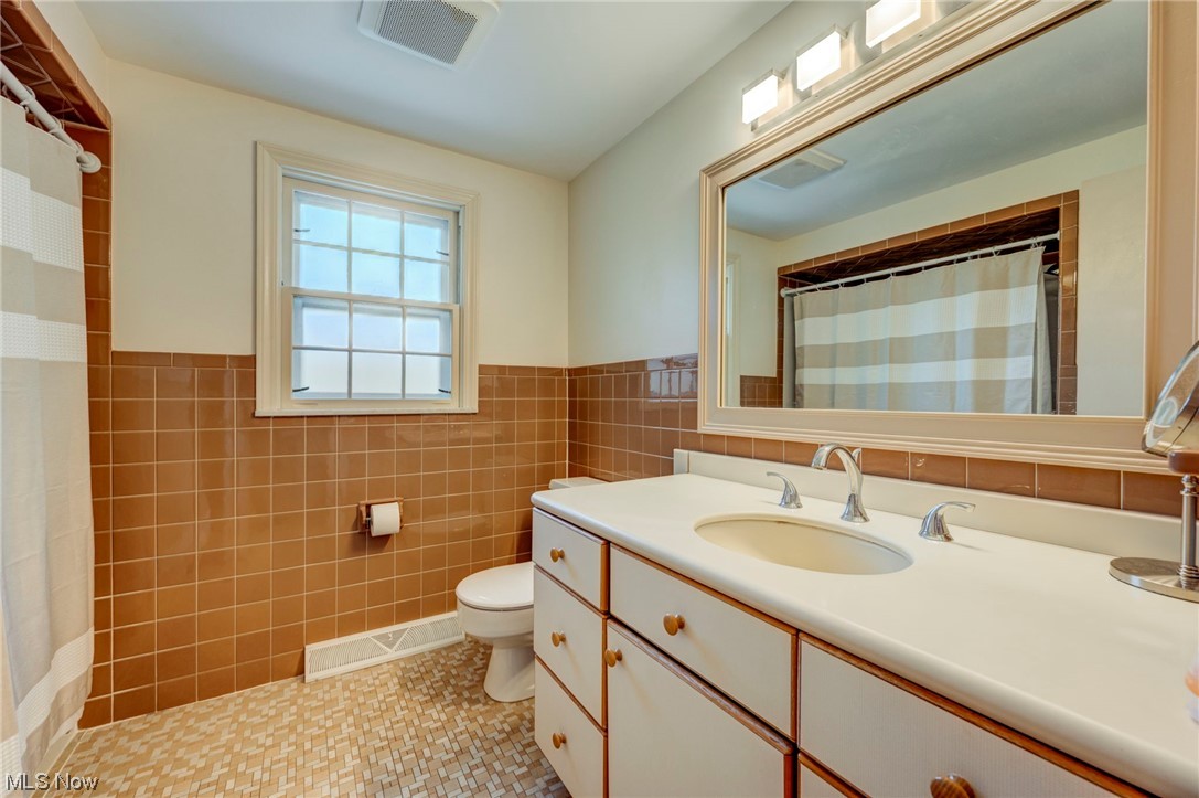 Sidney N Amsters - Residential