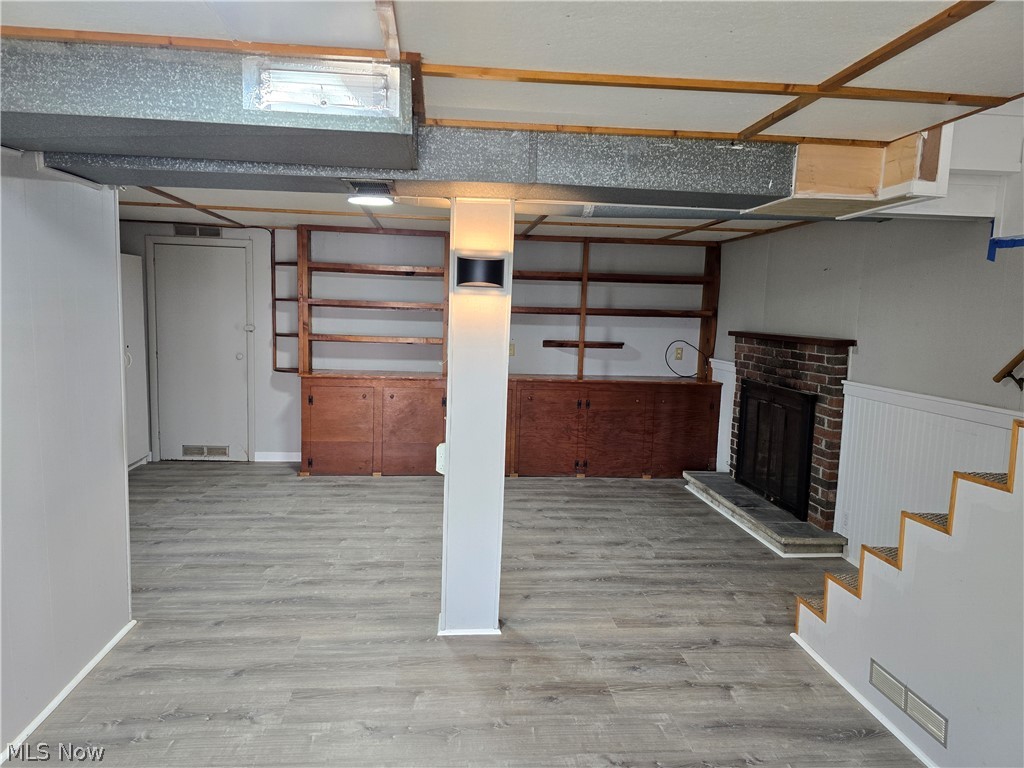 Ayers Adn - Residential