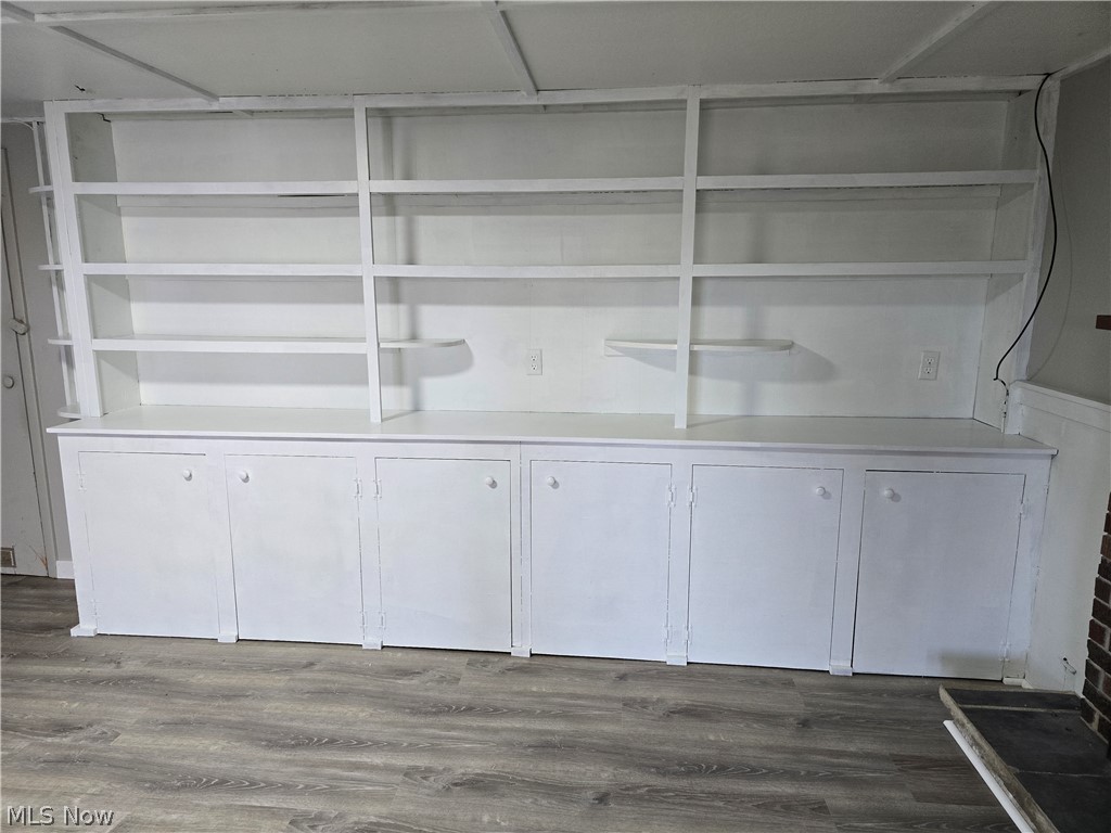 Ayers Adn - Residential