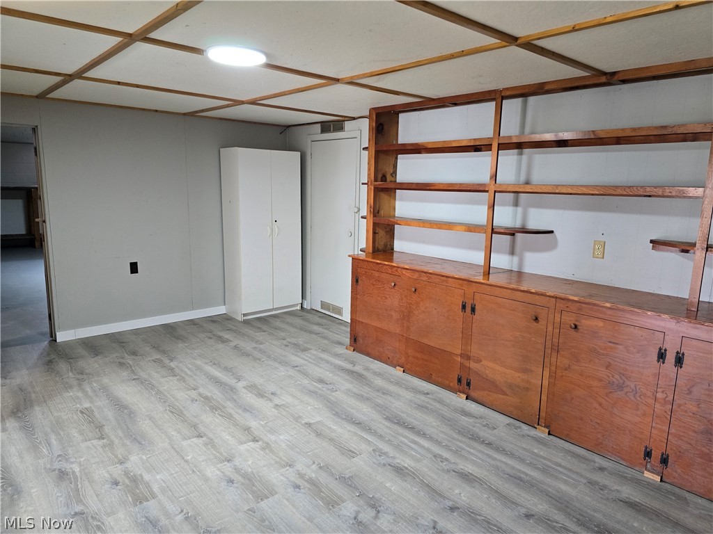 Ayers Adn - Residential