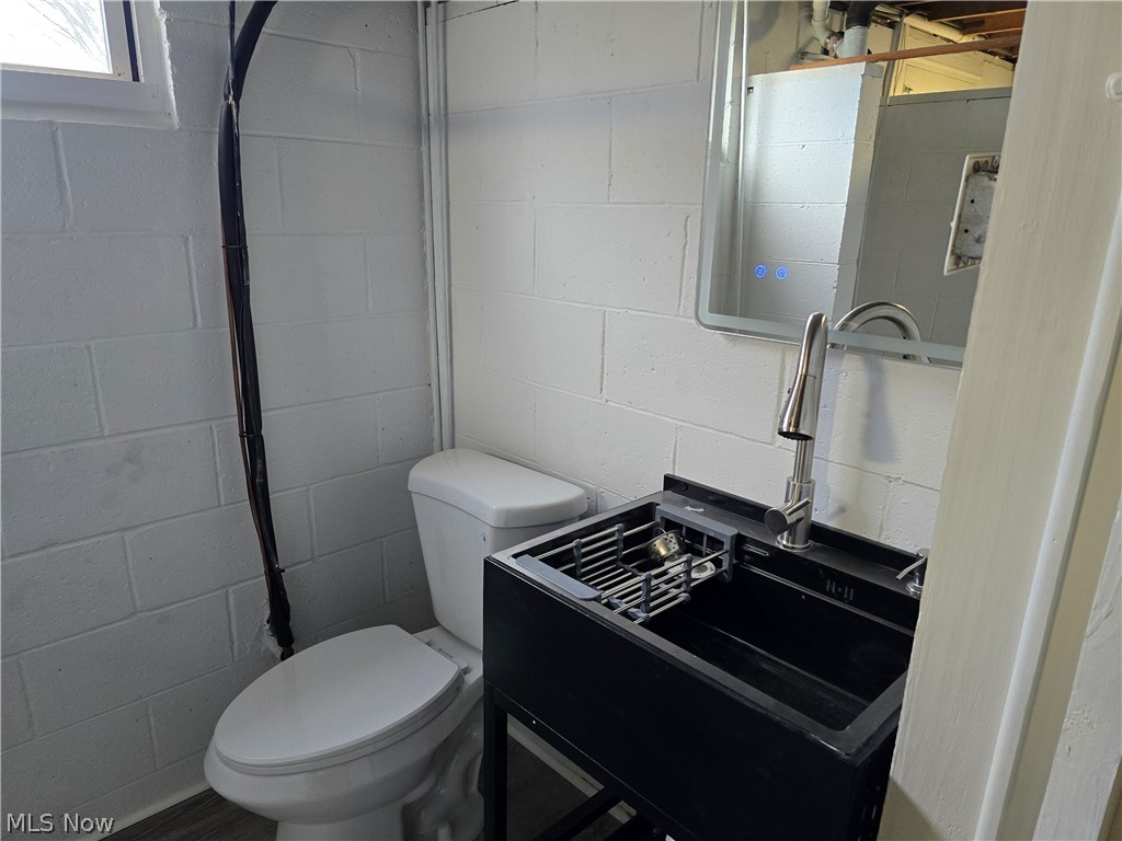 Ayers Adn - Residential