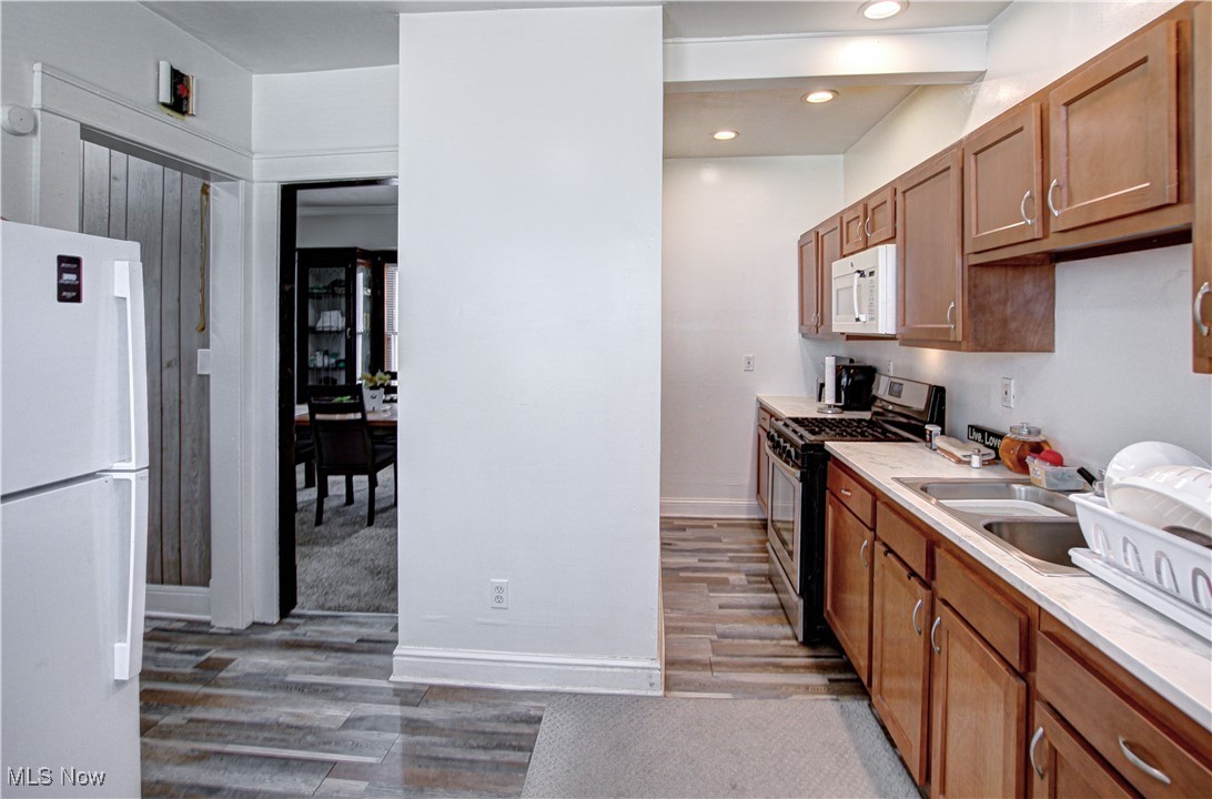 8422 Rosewood Avenue, Cleveland, Ohio image 14