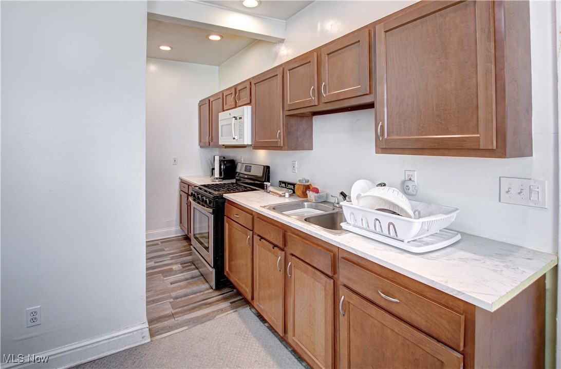 8422 Rosewood Avenue, Cleveland, Ohio image 13