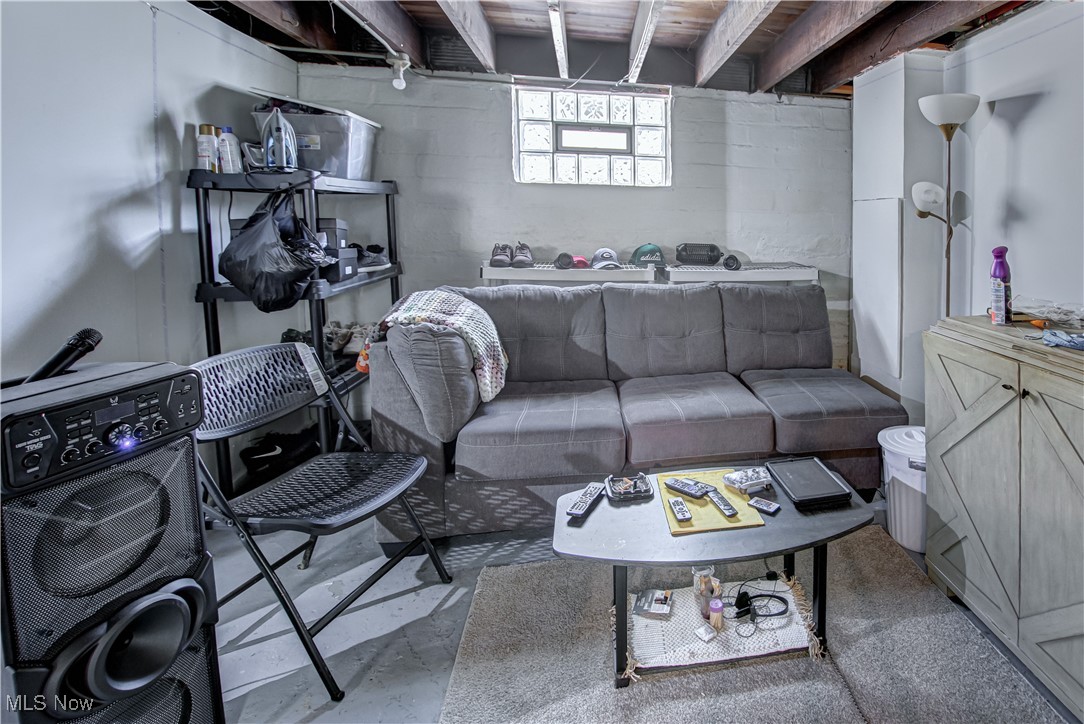 8422 Rosewood Avenue, Cleveland, Ohio image 29
