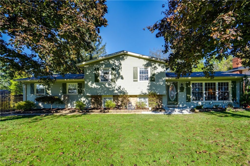 Photo of 1805 Blempton Road NW, Massillon, OH 44646 (MLS # 5165928)